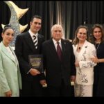 Llegan peregrinos de Puebla a Santiago de Compostela y son recibidos por el Gran Mestre de la Orden del Camino de Santiago